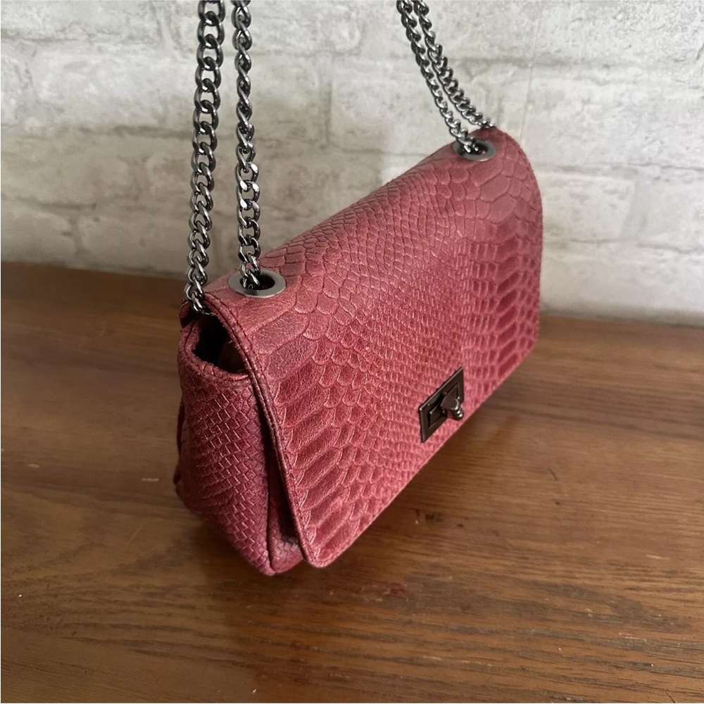 Mia Tomazzi Red Burgundy Moc Croc Leather Crossbody Purse Bag Clutch Chain Strap - Picture 10 of 13